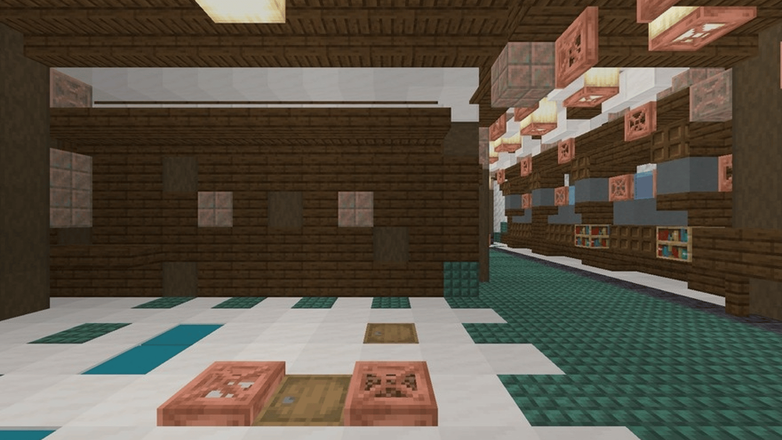 PAPA’s Midnight Compartment Coach Regear Base image 1